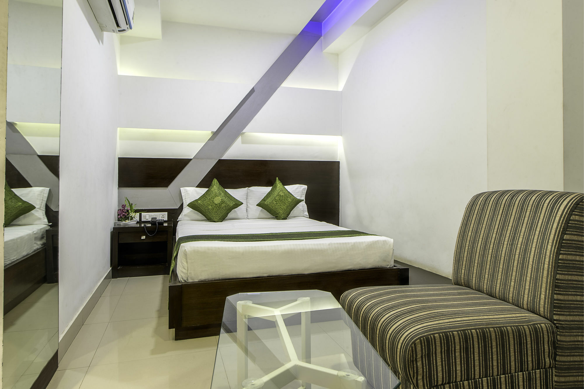 Treebo Trend Edge St Marks Road Bengaluru Zewnętrze zdjęcie